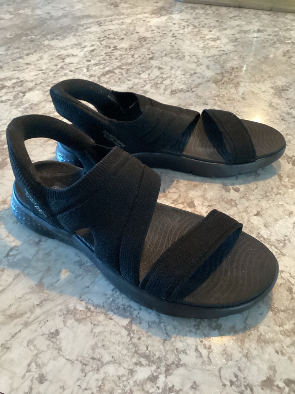 Skechers 11M Go Walk Slips Ins Black Strappy Comfort Sandals NEW